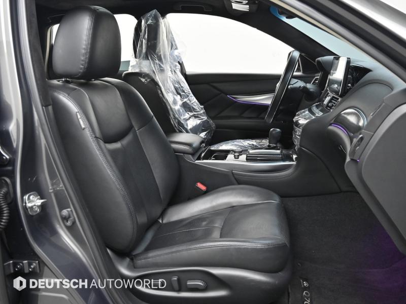 인피니티 Q70 3.7 AWD - 이미지 9