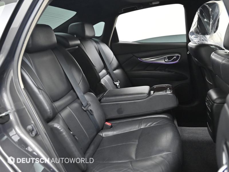 인피니티 Q70 3.7 AWD - 이미지 13