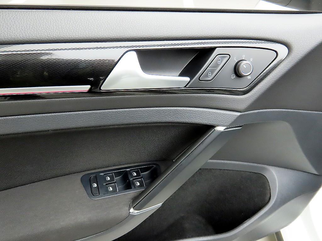 폭스바겐 골프(7세대) 2.0 GTI 익스트림 - 이미지 2