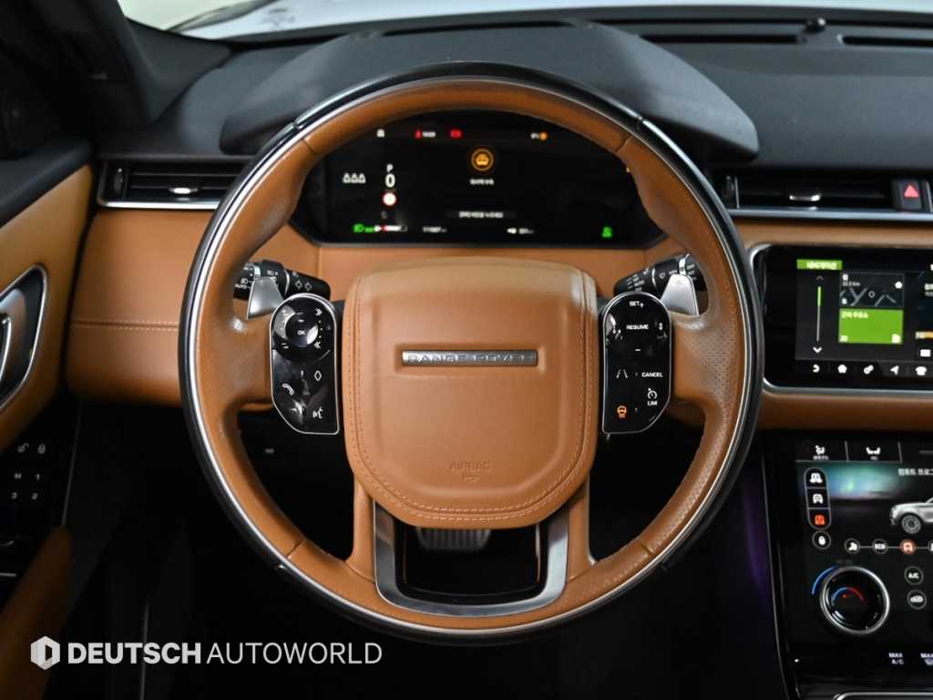 랜드로버 레인지로버 벨라 3.0 D300 HSE R다이나믹 - 이미지 16