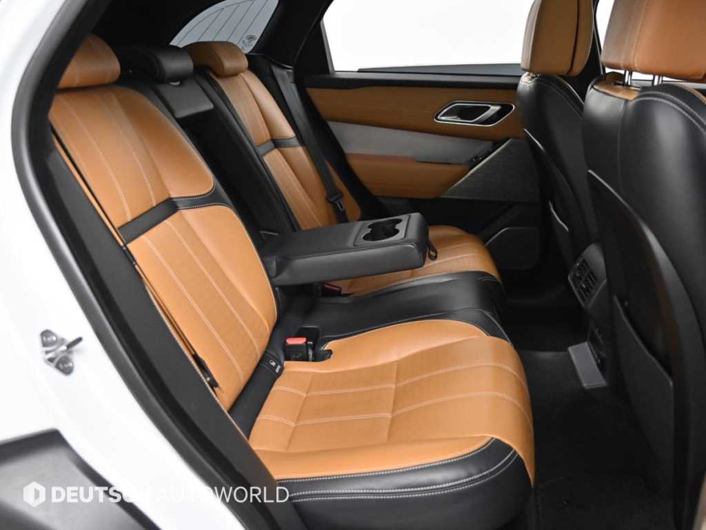 랜드로버 레인지로버 벨라 3.0 D300 HSE R다이나믹 - 이미지 17