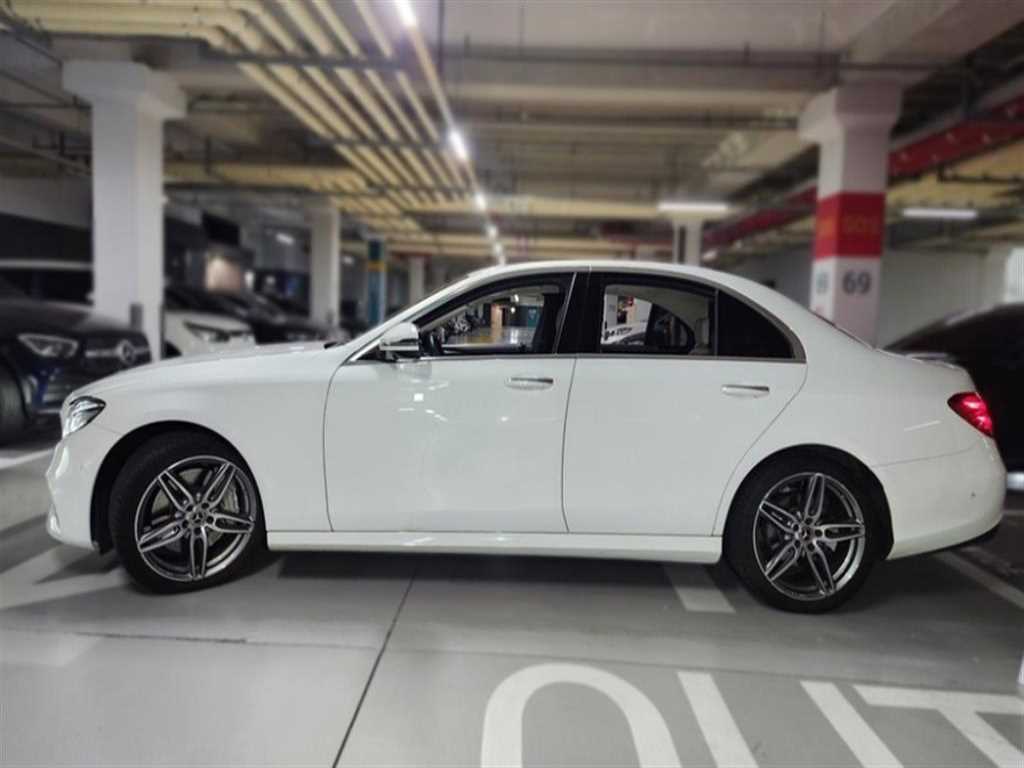 벤츠 E클래스(5세대) E300 AMG 라인 - 이미지 4
