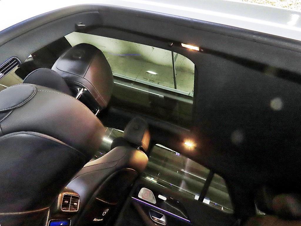 벤츠 GLE클래스(4세대) GLE 400d 4매틱 쿠페 - 이미지 2