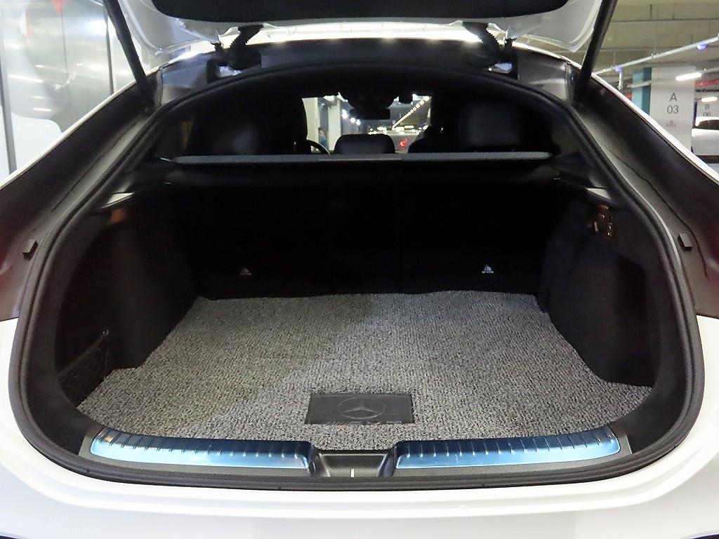 벤츠 GLE클래스(4세대) GLE 400d 4매틱 쿠페 - 이미지 9