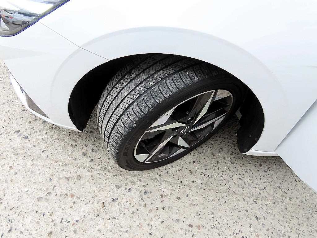 현대 아반떼(CN7) 1.6 가솔린 인스퍼레이션 - 이미지 13