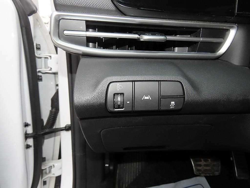 현대 아반떼(CN7) 1.6 가솔린 인스퍼레이션 - 이미지 12