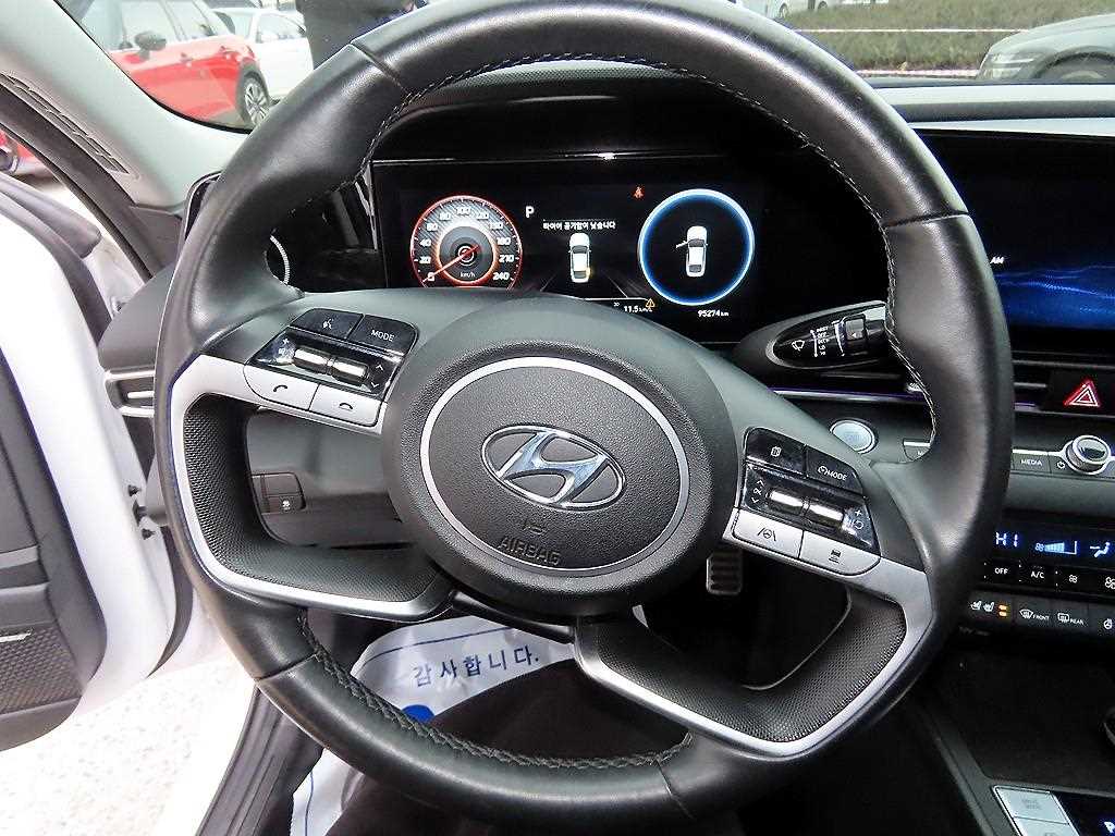 현대 아반떼(CN7) 1.6 가솔린 인스퍼레이션 - 이미지 9