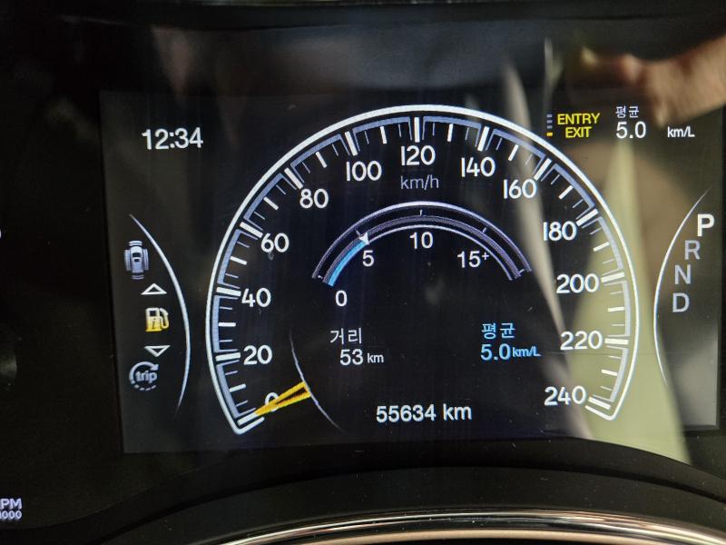 지프 그랜드 체로키(WK2) 3.0 CRD 오버랜드 - 이미지 5