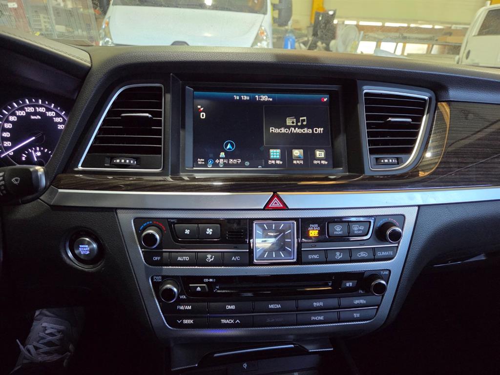 제네시스 G80 3.3 GDi AWD 럭셔리 - 이미지 2