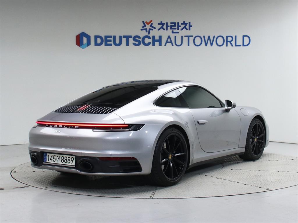 포르쉐 911(992) 카레라 4 - 이미지 16