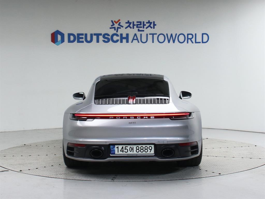 포르쉐 911(992) 카레라 4 - 이미지 13