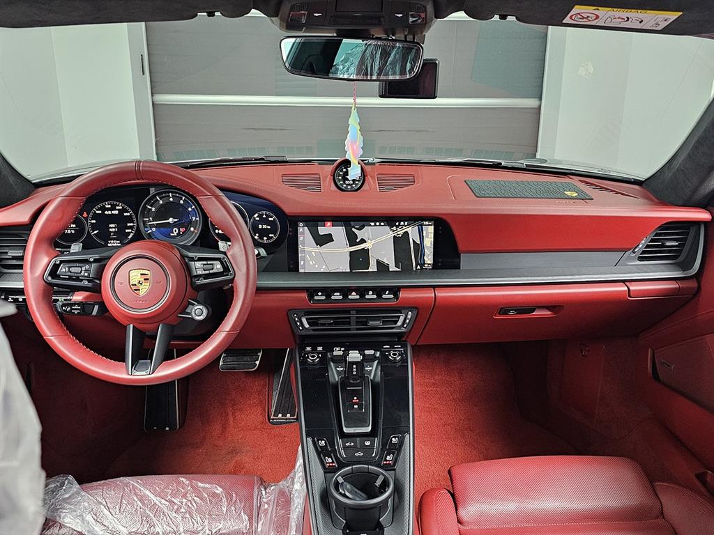 포르쉐 911(992) 카레라 4 - 이미지 15