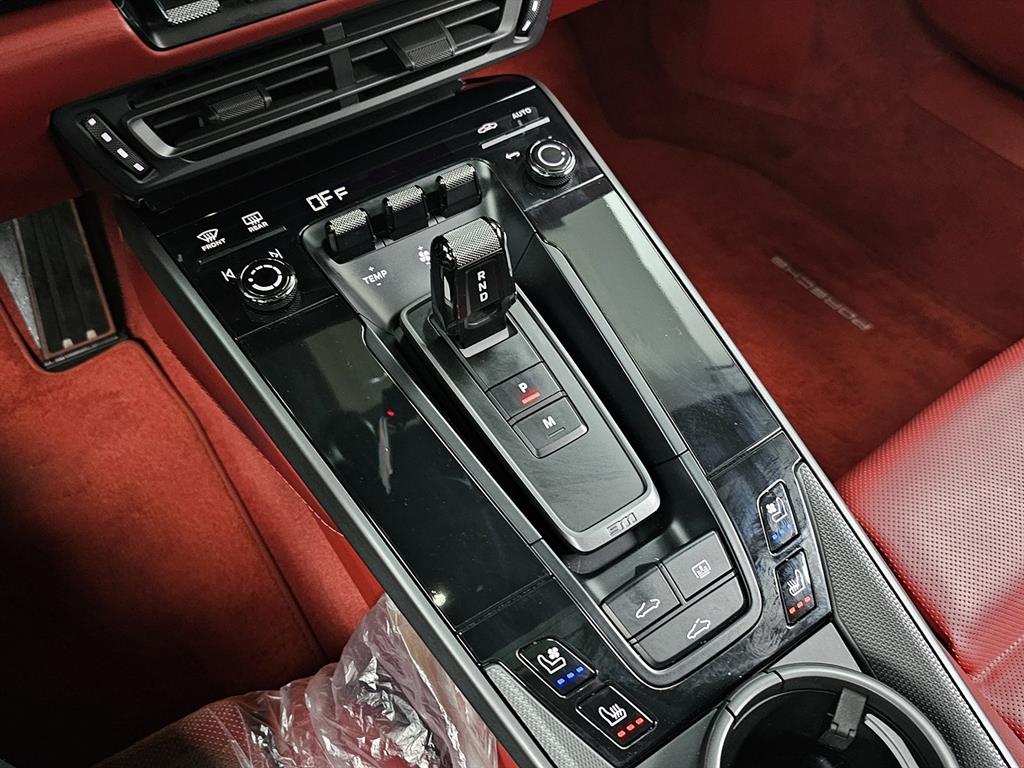 포르쉐 911(992) 카레라 4 - 이미지 4