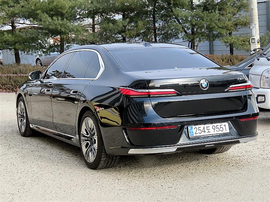 BMW 7시리즈(7세대) 740i sDrive DPE - 이미지 8