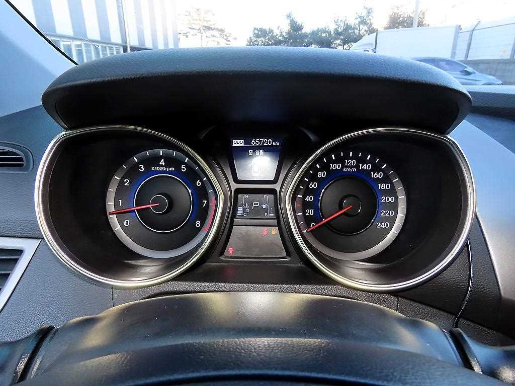 현대 아반떼MD M16 GDi 탑 - 이미지 15