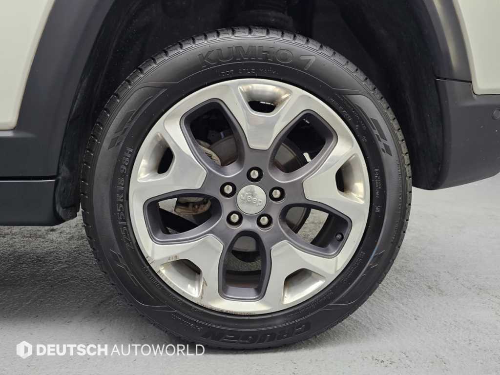 지프 컴패스(MP) 2.4 AWD 리미티드 하이 - 이미지 13