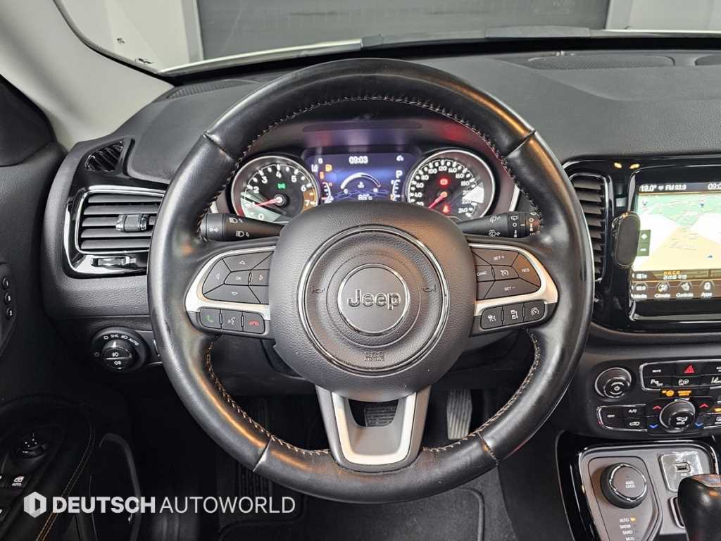 지프 컴패스(MP) 2.4 AWD 리미티드 하이 - 이미지 3