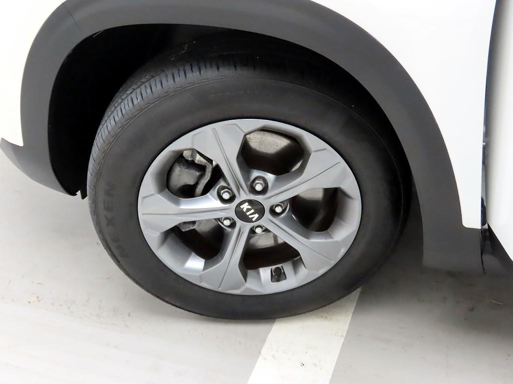 기아 셀토스 1.6 가솔린 2WD 트렌디 - 이미지 19