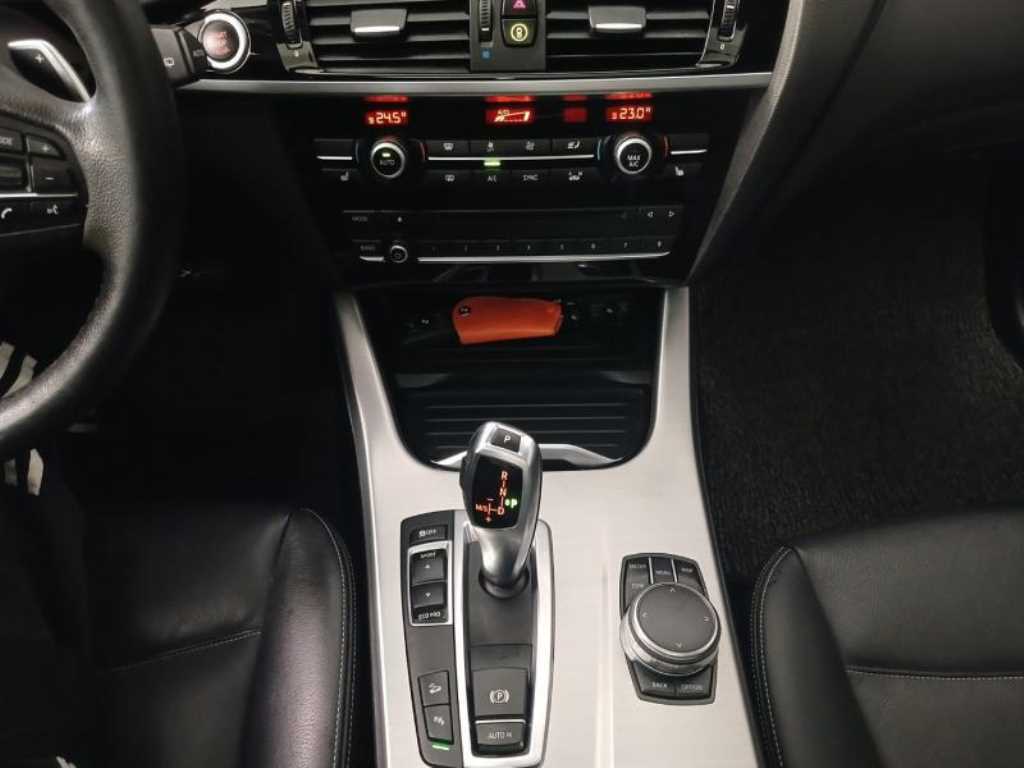 BMW X3(2세대) 20d xDrive M 에어로다이나믹 - 이미지 17