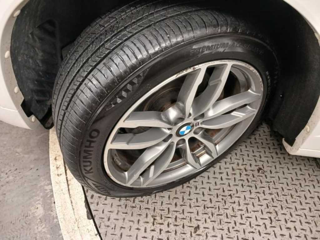 BMW X3(2세대) 20d xDrive M 에어로다이나믹 - 이미지 5