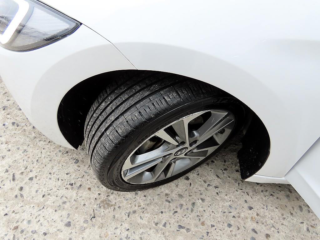 현대 아반떼AD 1.6 디젤 프리미엄 - 이미지 20