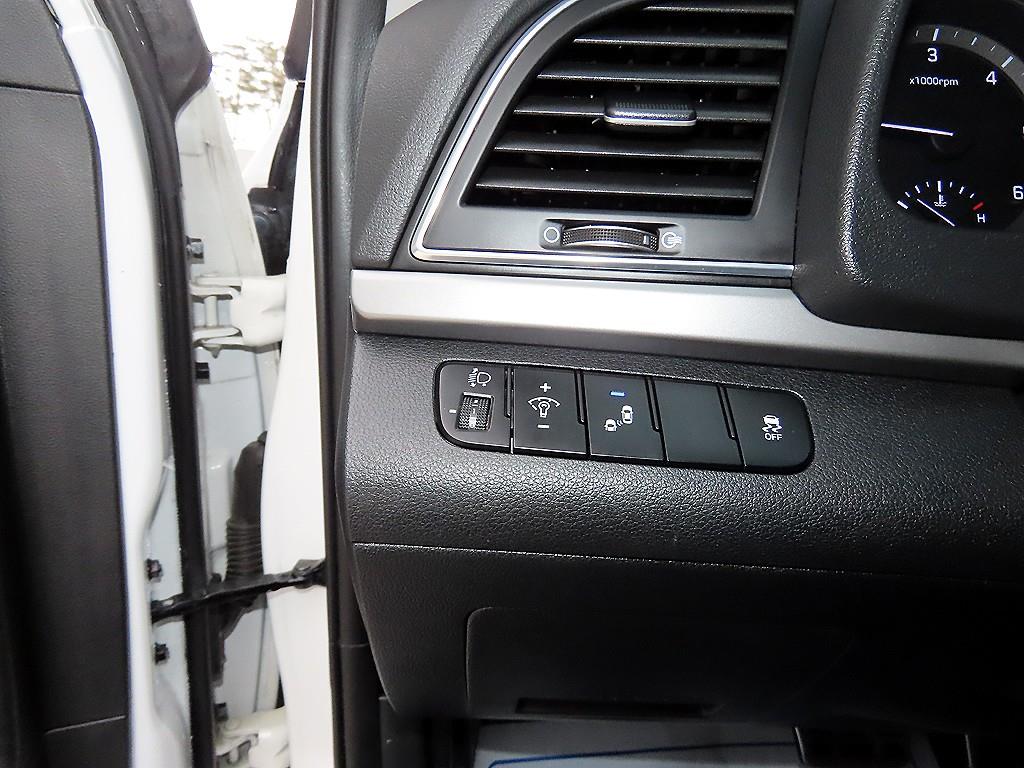 현대 아반떼AD 1.6 디젤 프리미엄 - 이미지 13