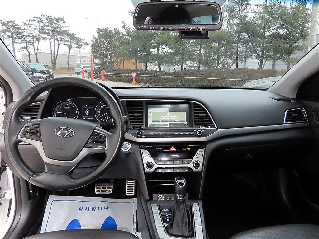 현대 아반떼AD 1.6 디젤 프리미엄 - 이미지 6