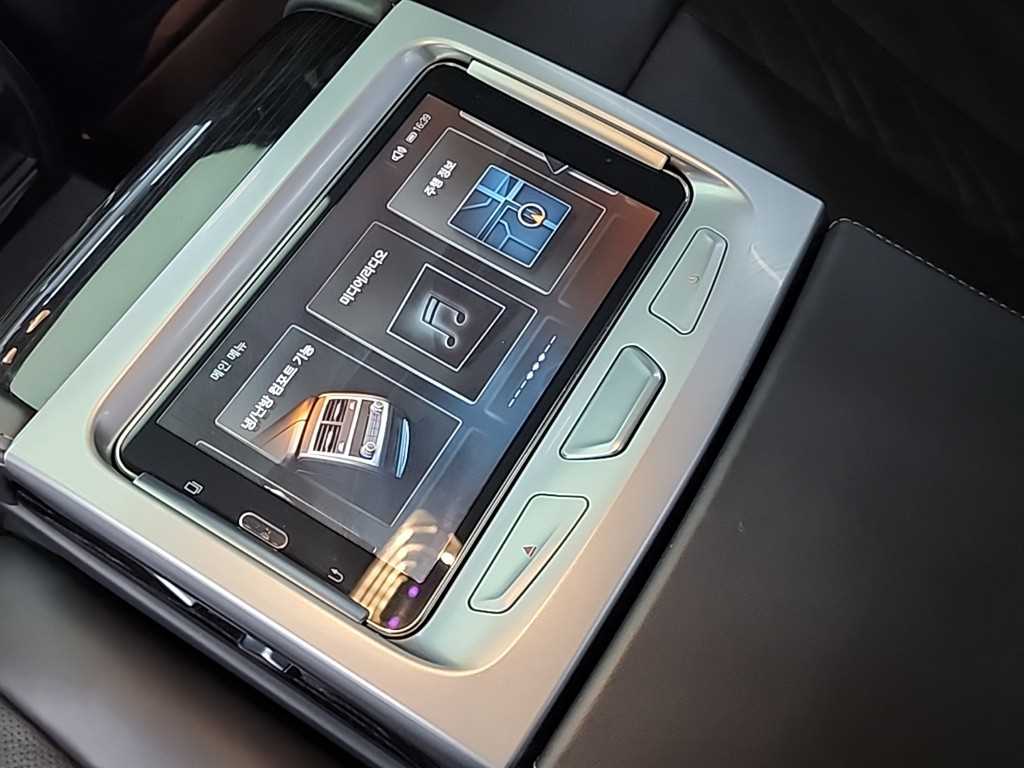 BMW 7시리즈(6세대) 740e M 스포트팩 - 이미지 5