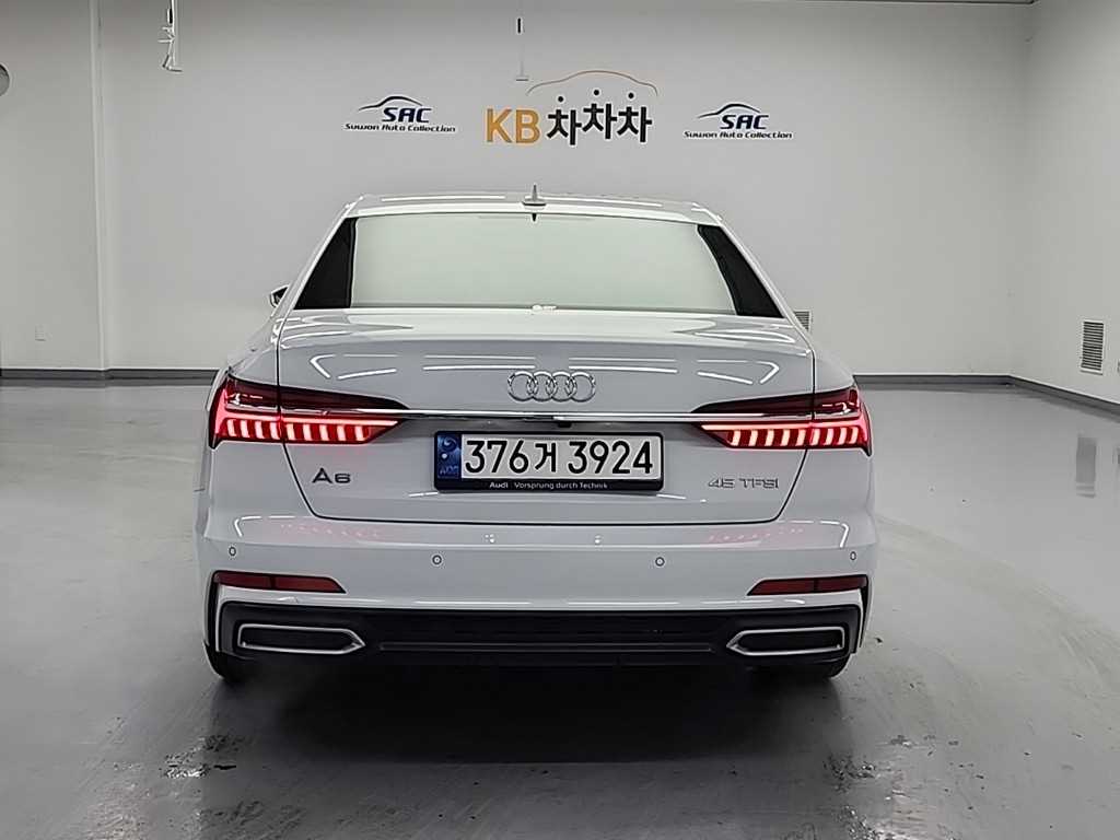 아우디 A6(5세대) 45 TFSI 프리미엄 - 이미지 2