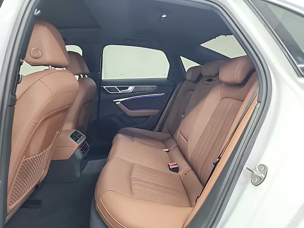 아우디 A6(5세대) 45 TFSI 프리미엄 - 이미지 11