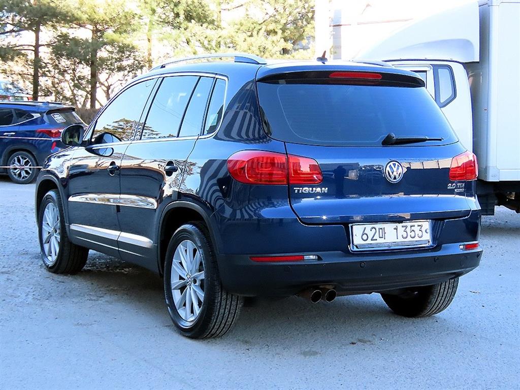 폭스바겐 티구안 2.0 TDI 블루모션 컴포트 - 이미지 8