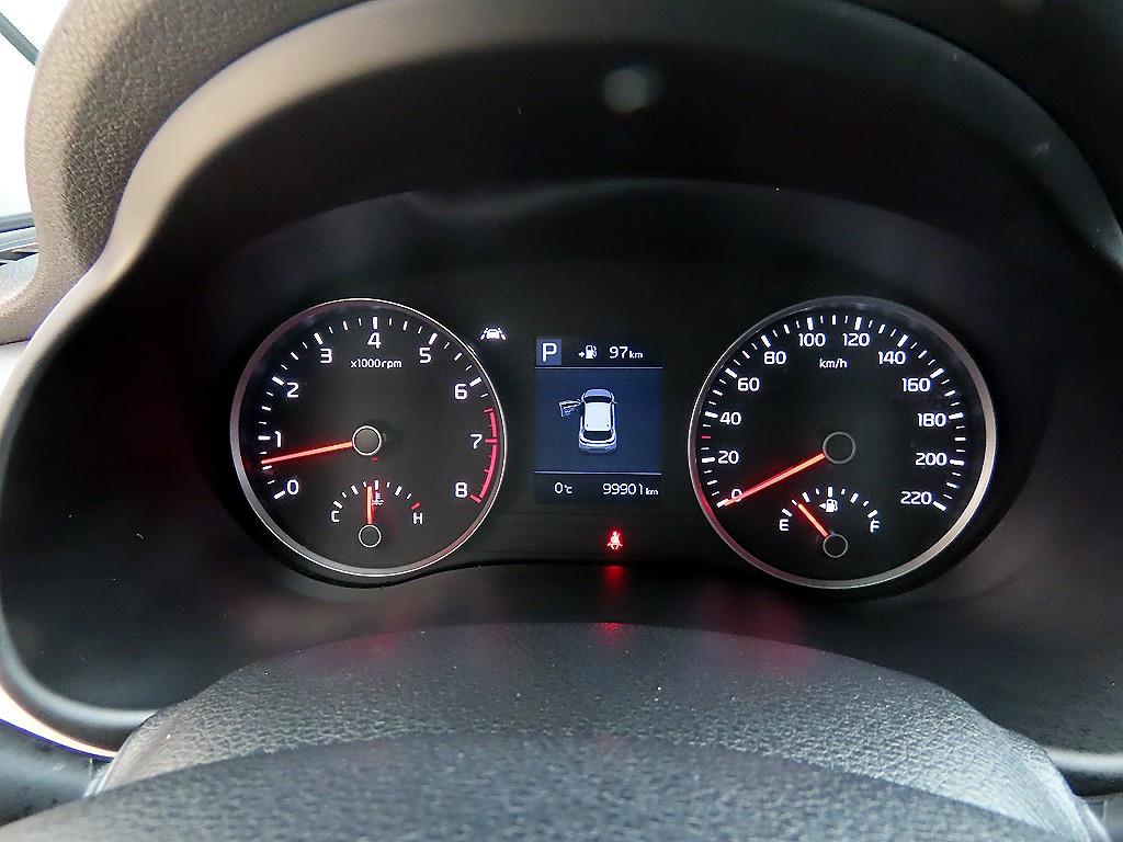 기아 스토닉 1.4 가솔린 프레스티지 - 이미지 3