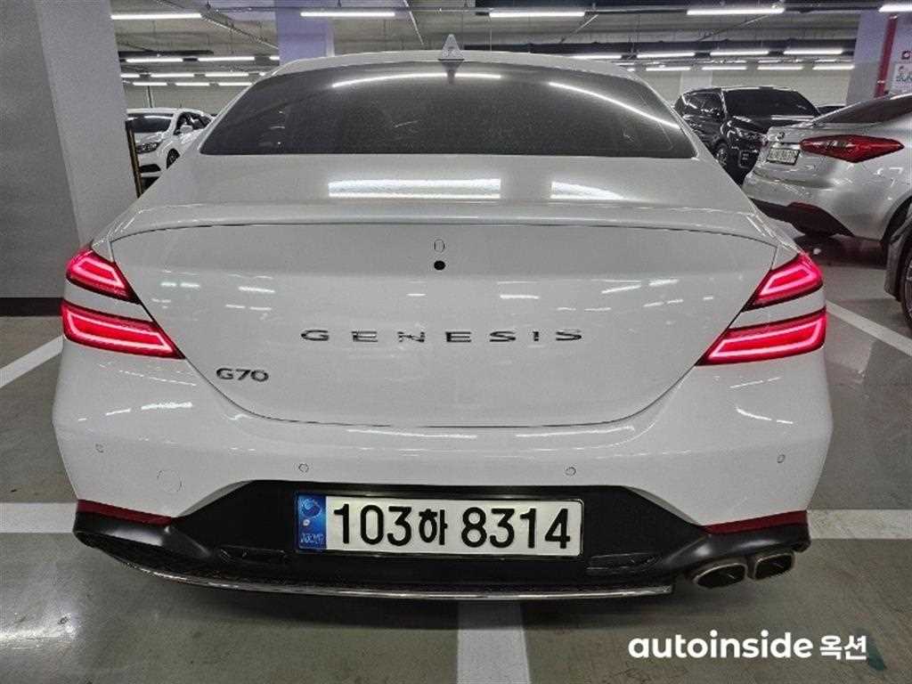 제네시스 더 뉴G70 가솔린 2.0T 2WD 기본형 - 이미지 5