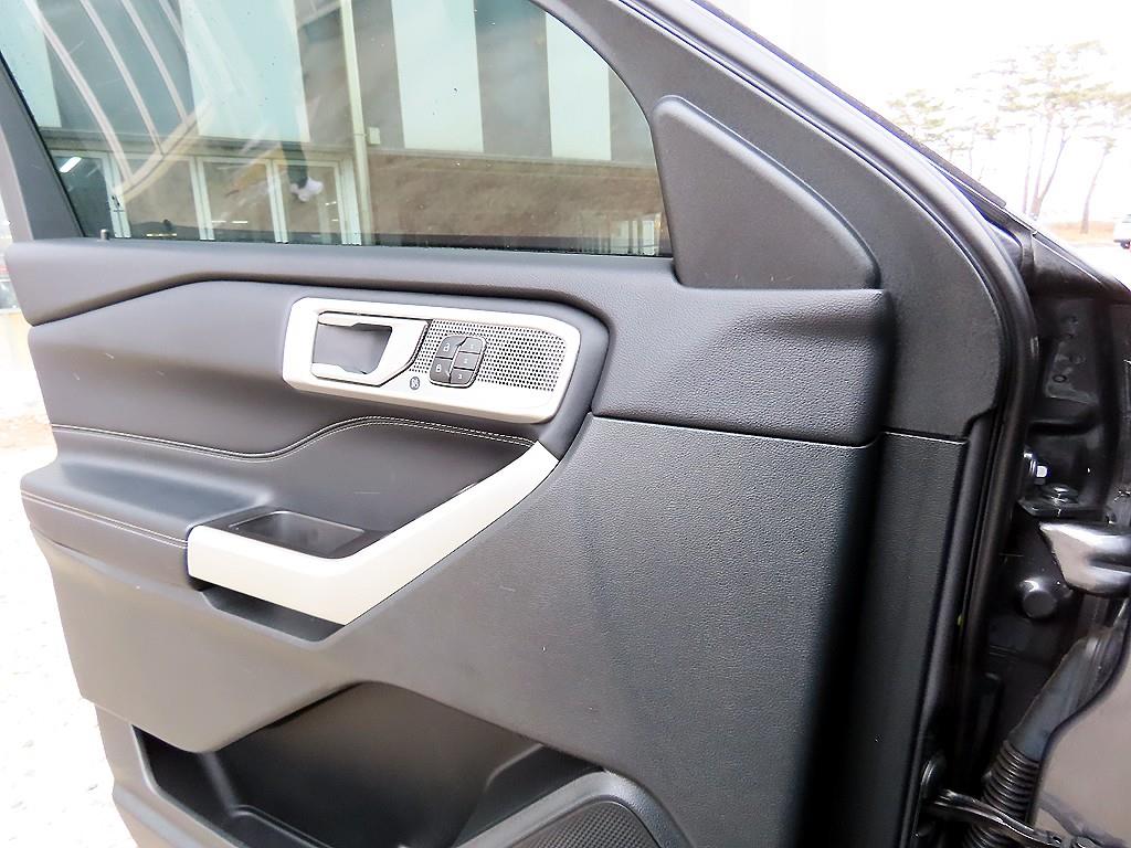 포드 익스플로러(6세대) 2.3 AWD 리미티드 - 이미지 17