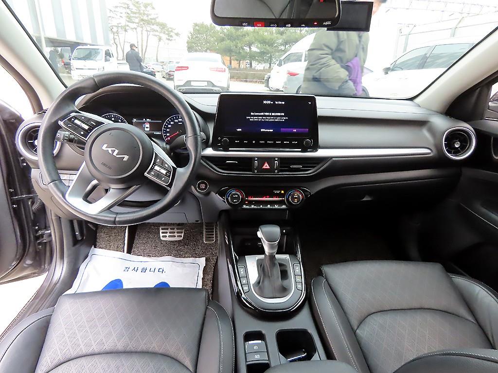 기아 더 뉴 K3 1.6 가솔린 시그니처 - 이미지 2