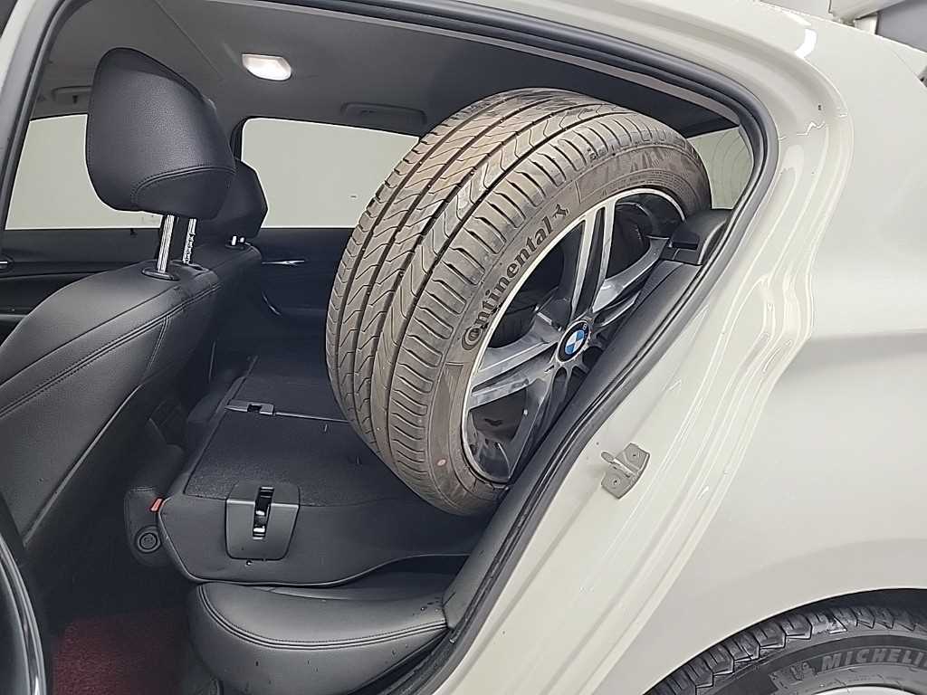 BMW 1시리즈(2세대) 5도어 118d 스포츠 라인 - 이미지 3