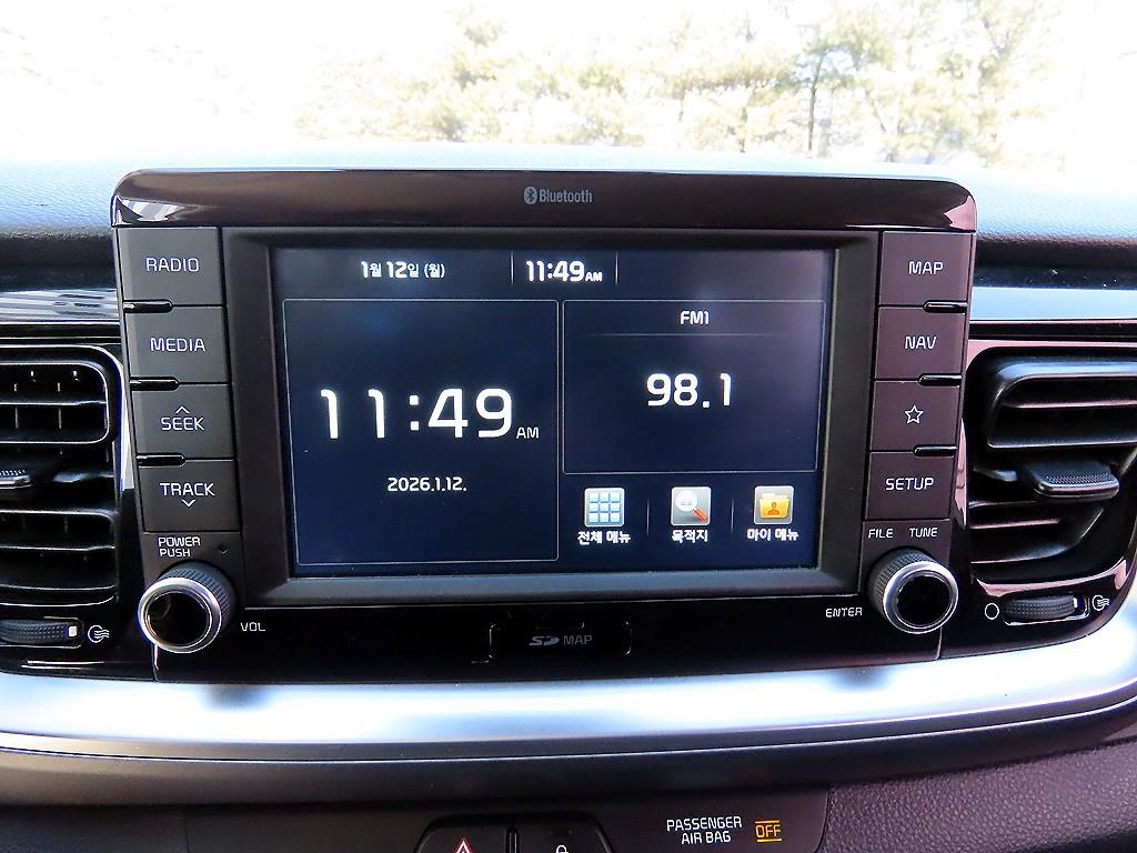 기아 스토닉 U2 1.6 디젤 프레스티지 - 이미지 3