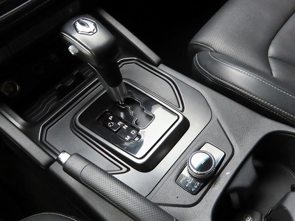 KG모빌리티(쌍용) 렉스턴 스포츠 2.2 4WD 프레스티지 스페셜 - 이미지 11