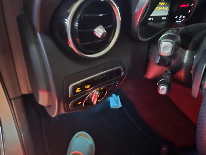 벤츠 C클래스(4세대) C200 아방가르드 - 이미지 6