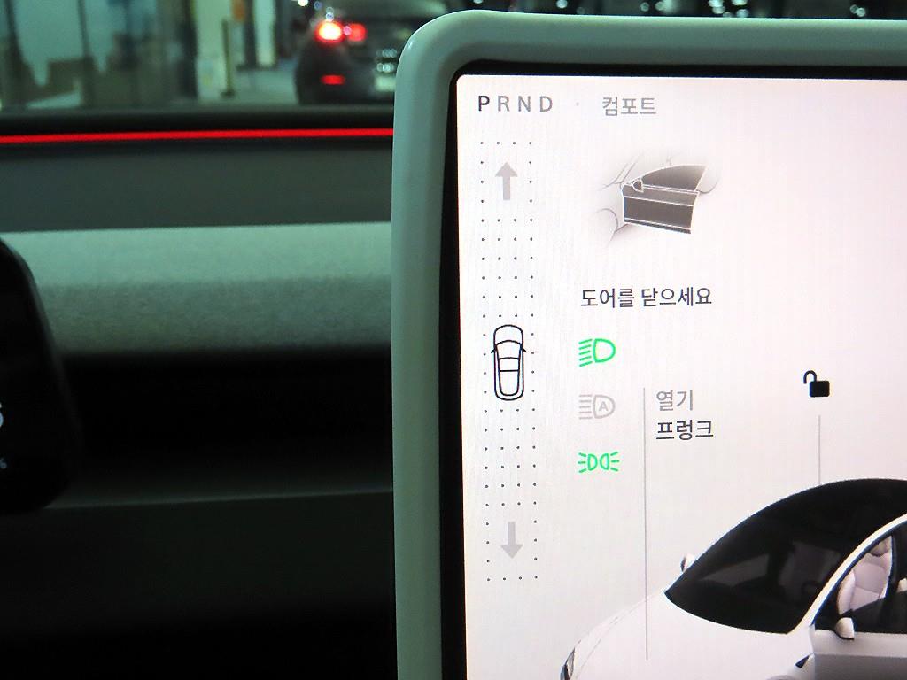 테슬라 모델 3 RWD - 이미지 4