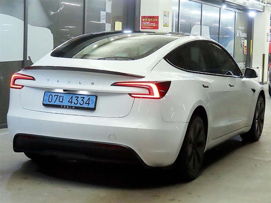 테슬라 모델 3 RWD - 이미지 18