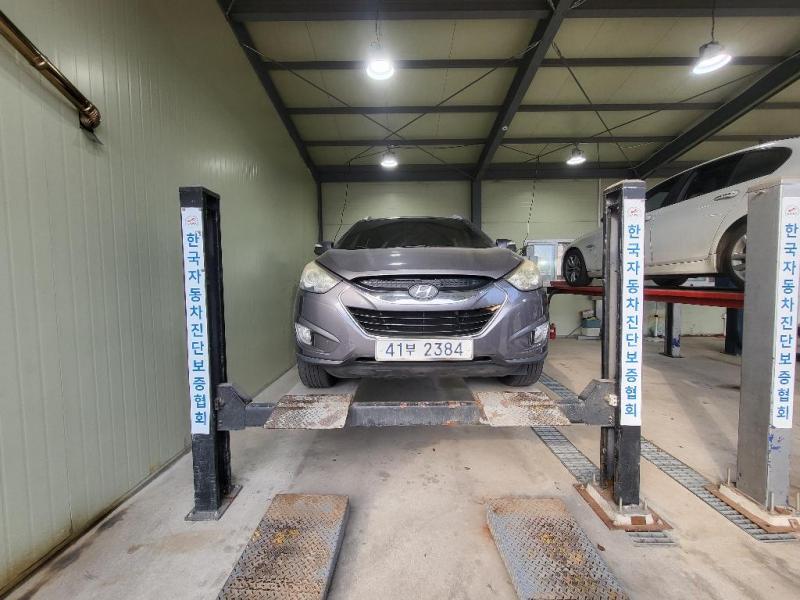 현대 투싼 ix 디젤 R20 2WD LX20 럭셔리 - 이미지 3