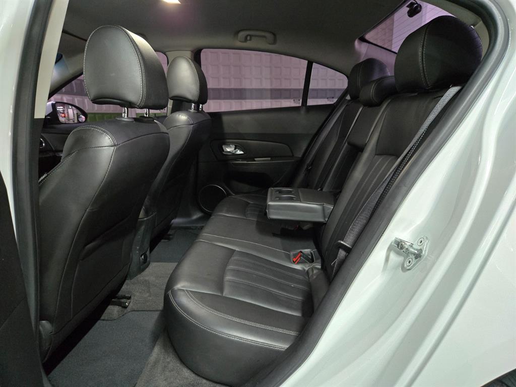 쉐보레 (대우) 어매이징 크루즈 4도어 1.4 터보 LTZ - 이미지 4