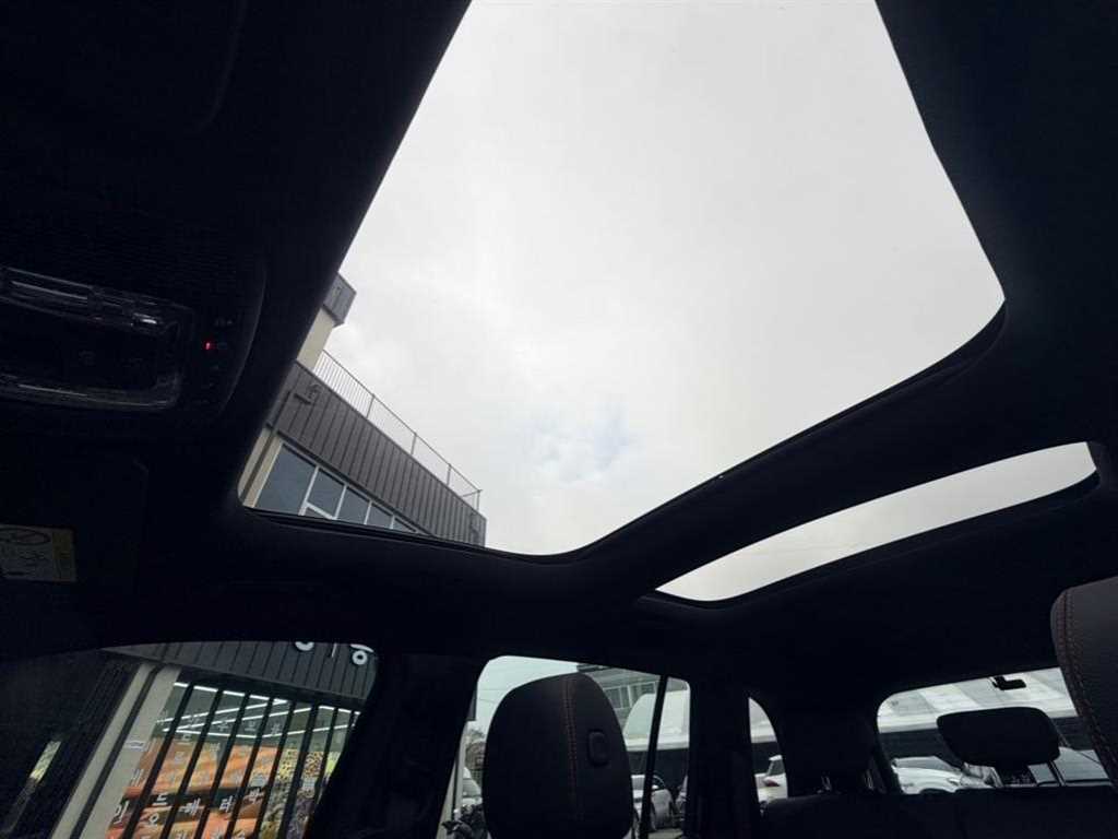 벤츠 GLB클래스 GLB 250 4매틱 - 이미지 3