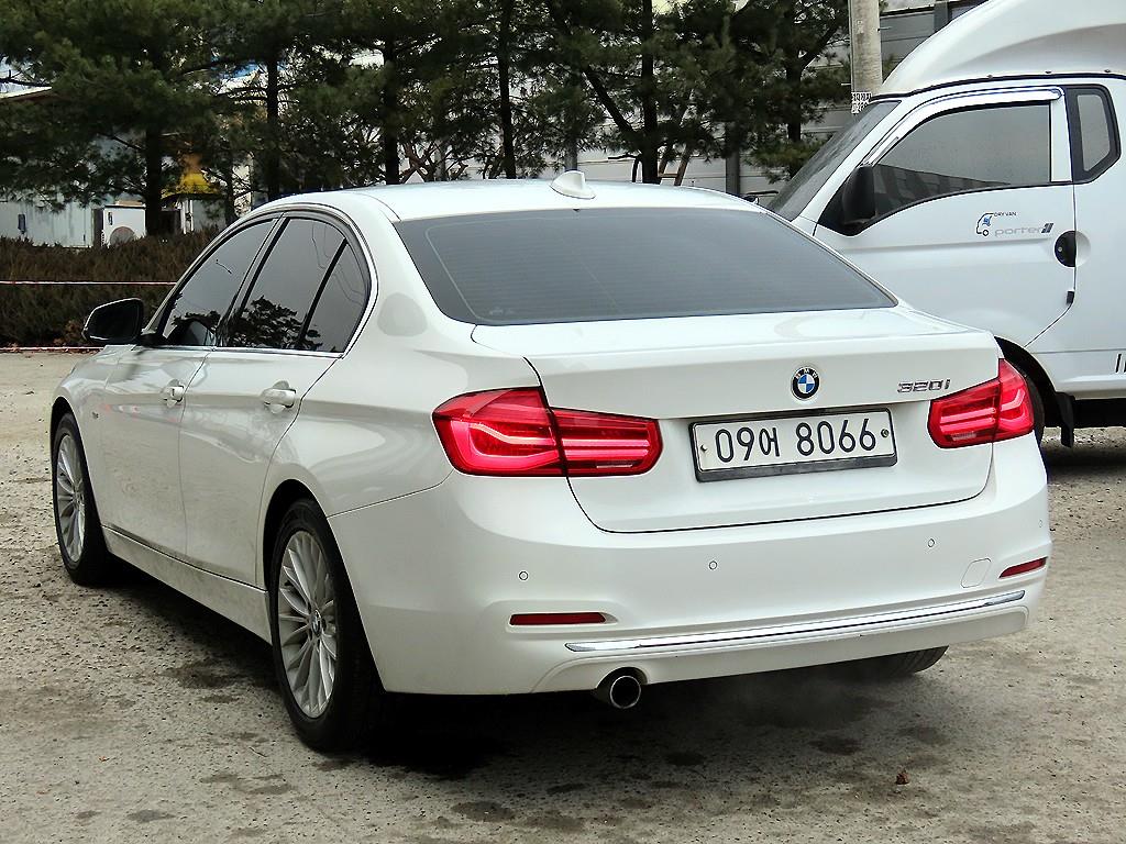 BMW 3시리즈(6세대) 320i 럭셔리 - 이미지 12