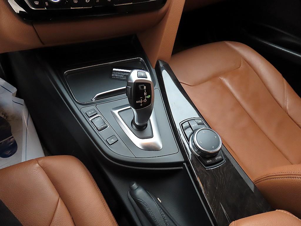 BMW 3시리즈(6세대) 320i 럭셔리 - 이미지 16