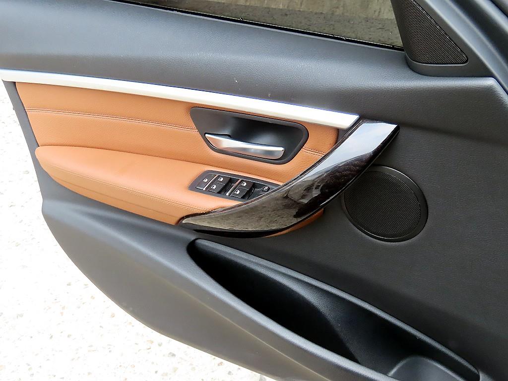 BMW 3시리즈(6세대) 320i 럭셔리 - 이미지 9