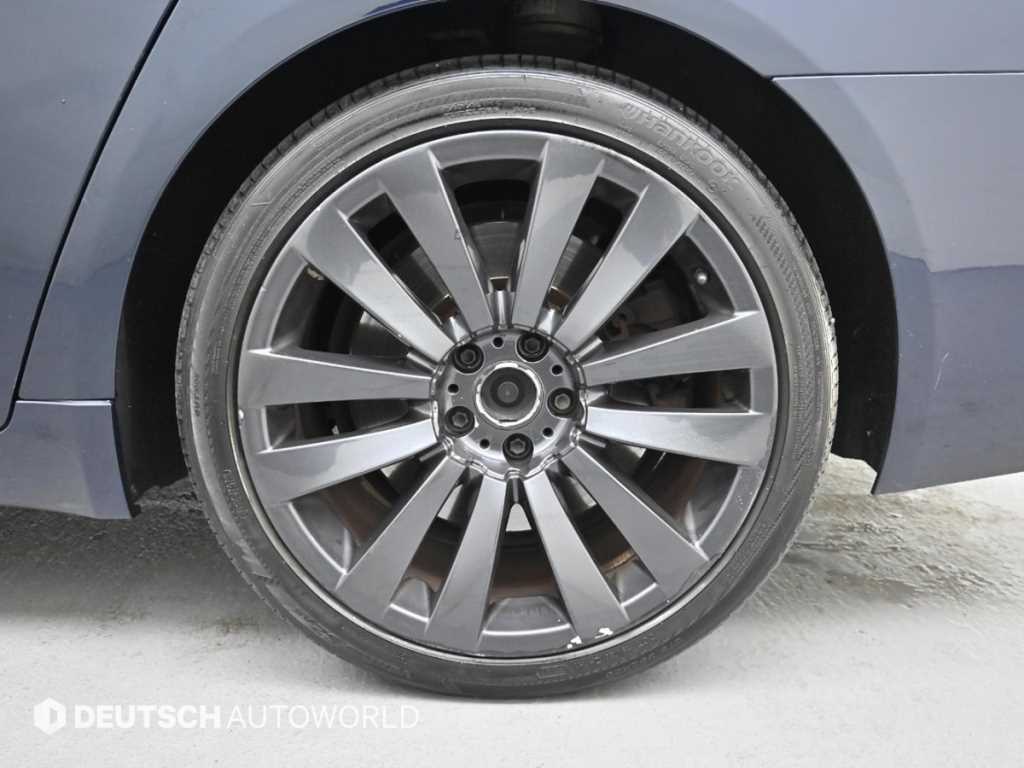 BMW 7시리즈(5세대) 750Li xDrive 인디비쥬얼 - 이미지 4