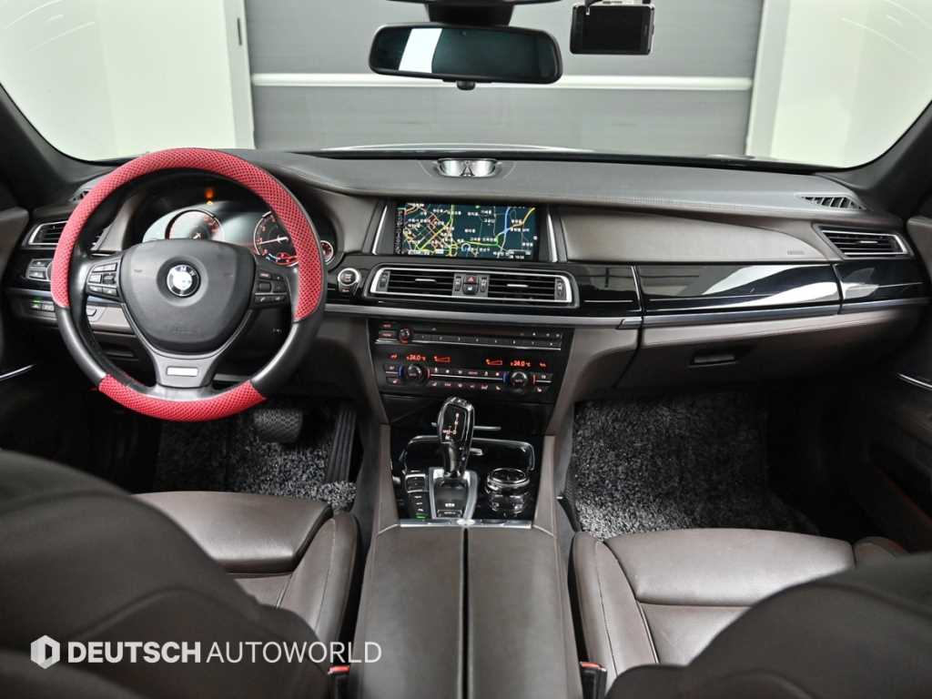 BMW 7시리즈(5세대) 750Li xDrive 인디비쥬얼 - 이미지 8