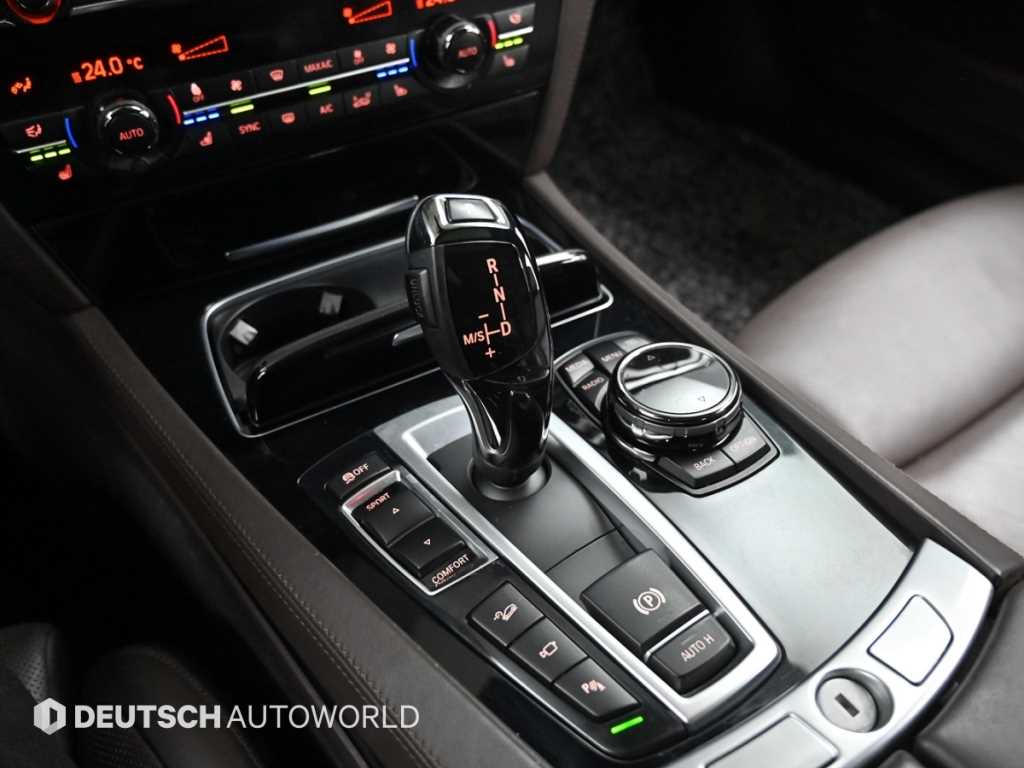 BMW 7시리즈(5세대) 750Li xDrive 인디비쥬얼 - 이미지 19